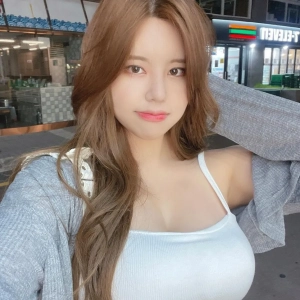 687009_b6b698937bf5439fbd38739bdfabe0a2~mv2.webp