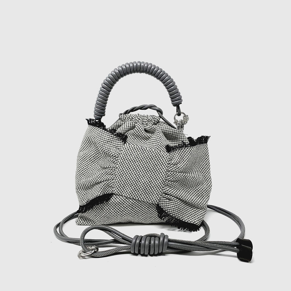 Lima Pea Bag - Black