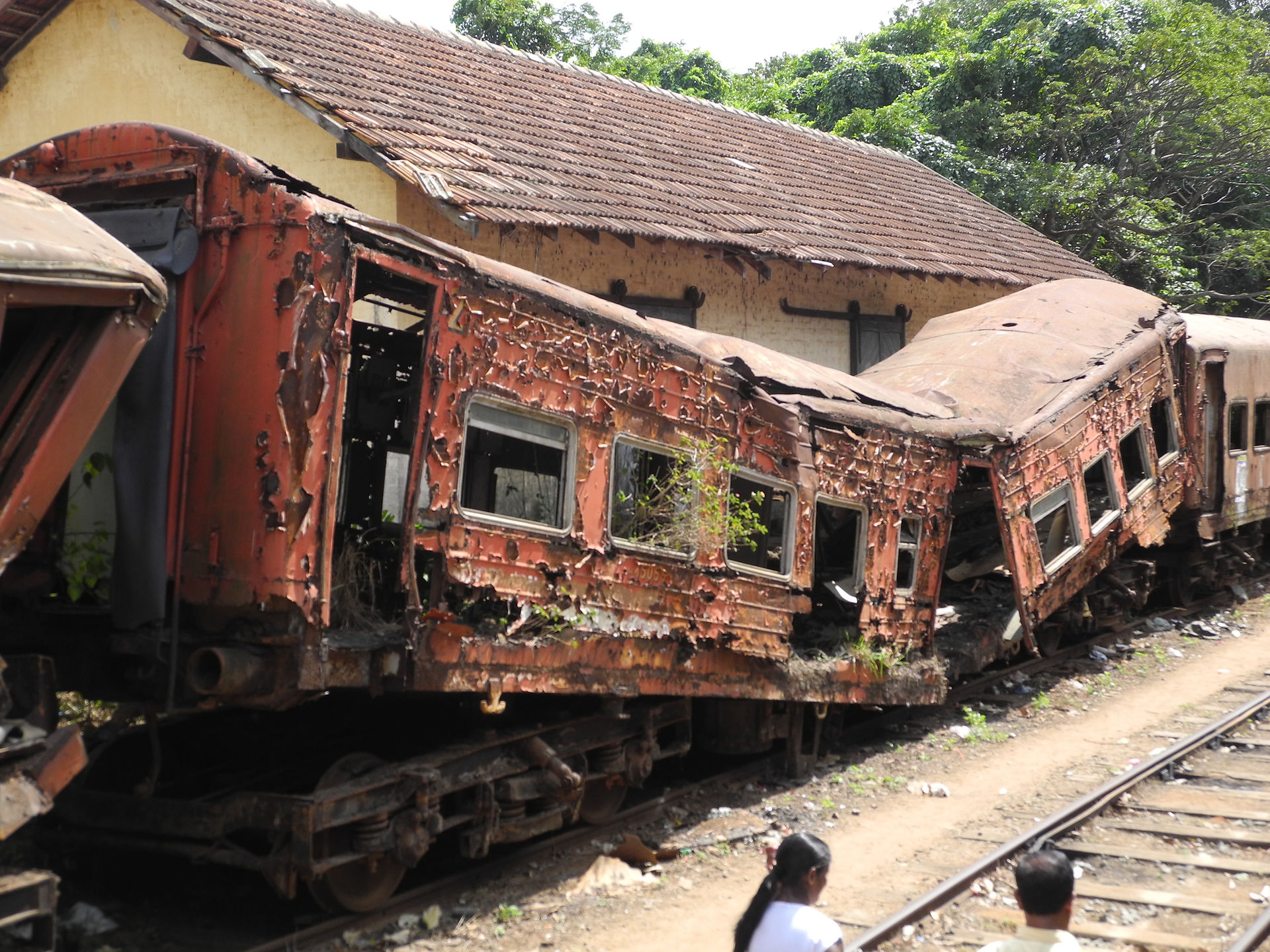 Tsunami damaged train: Kochchikade