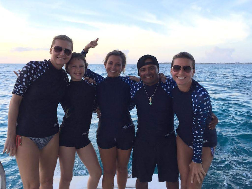 Thumbnail: Whale Shark Rash Guard - Woman Blue