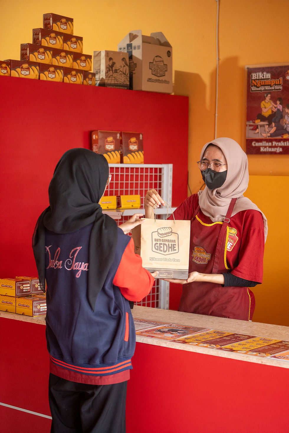 Pelayanan Roti Gembong Gedhe.jpg