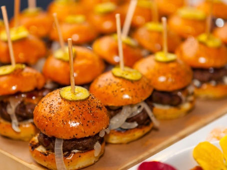 Feast without (Too-Much) Fuss: Trendy Yet Affordable Reception Food Options