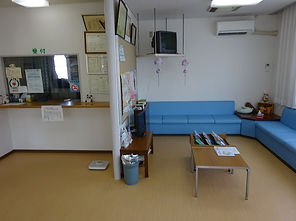 川田内科医院 受付 待合室