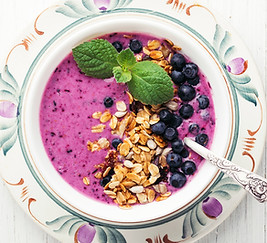 Smoothie with Granola