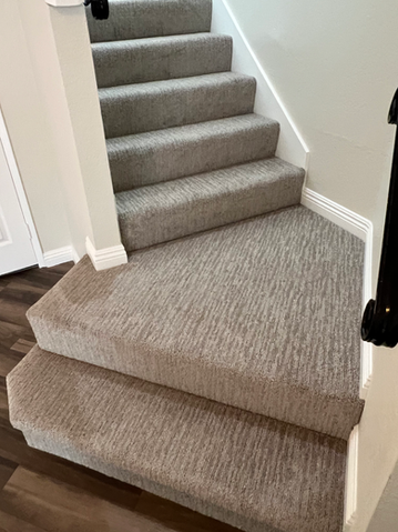 Custom carpet staircase with landing done by Apflooringsd.