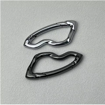 Mosquetão assimétrico Oval Utility Clip em acabamento Star Silver