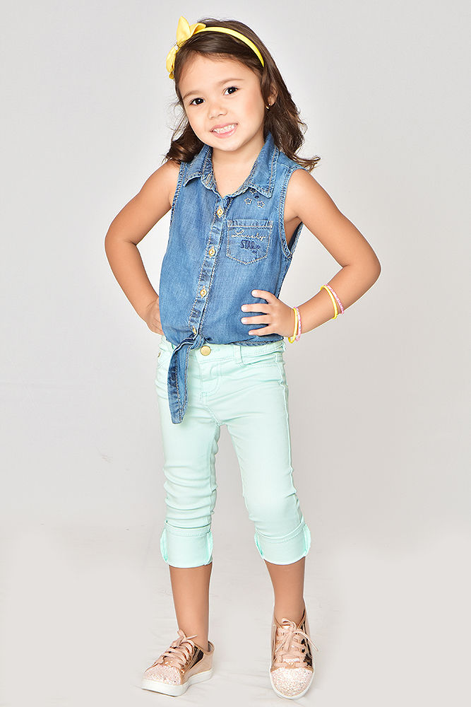 Thumbnail: Ana Clara  Teodoro