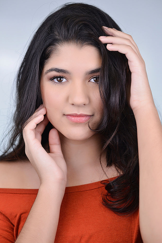 Miniatura: Thais Góes