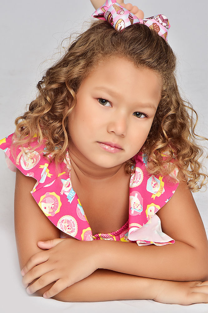 Thumbnail: Weshyla Lima