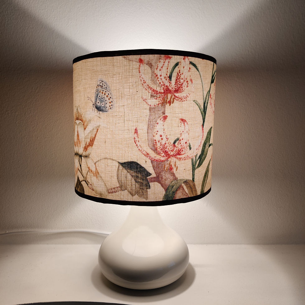 Thumbnail: Lily lamp met linnen kap van Colefax and Fowler