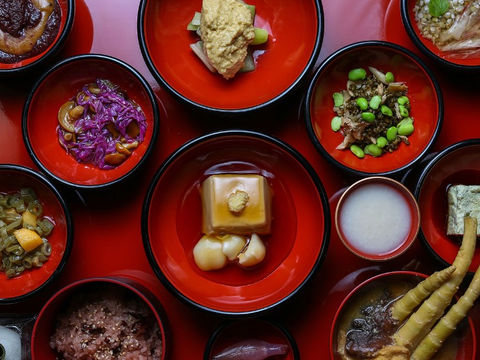 Vegetarian Dishes of Japanese Cuisine: Tradition and Innovation