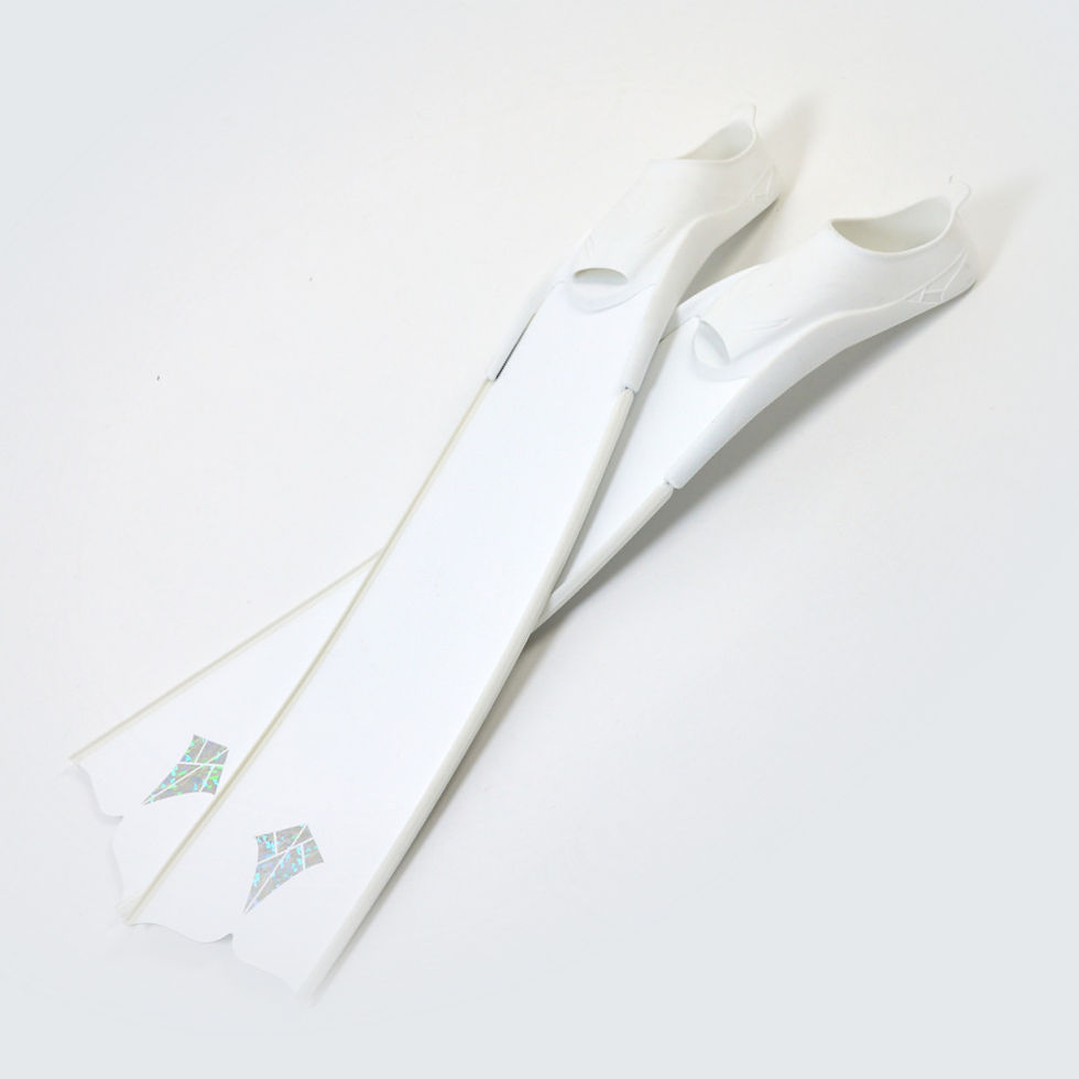 ภาพขนาดย่อ: Double K Freediving Carbon Fin Black Tip Color Blade Edition
