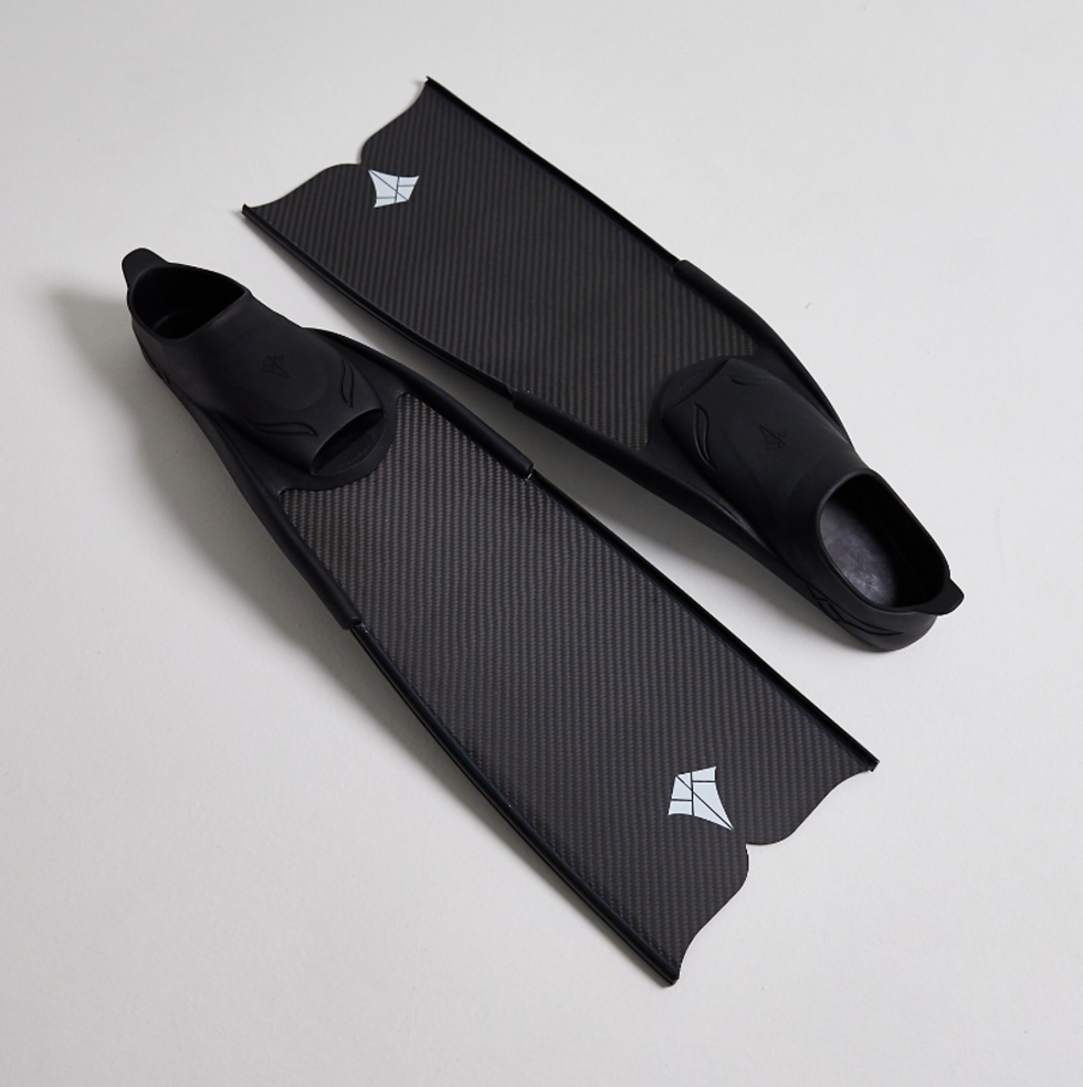 Thumbnail: Double K Carbon SHORT Fin Black-Tip (Black)