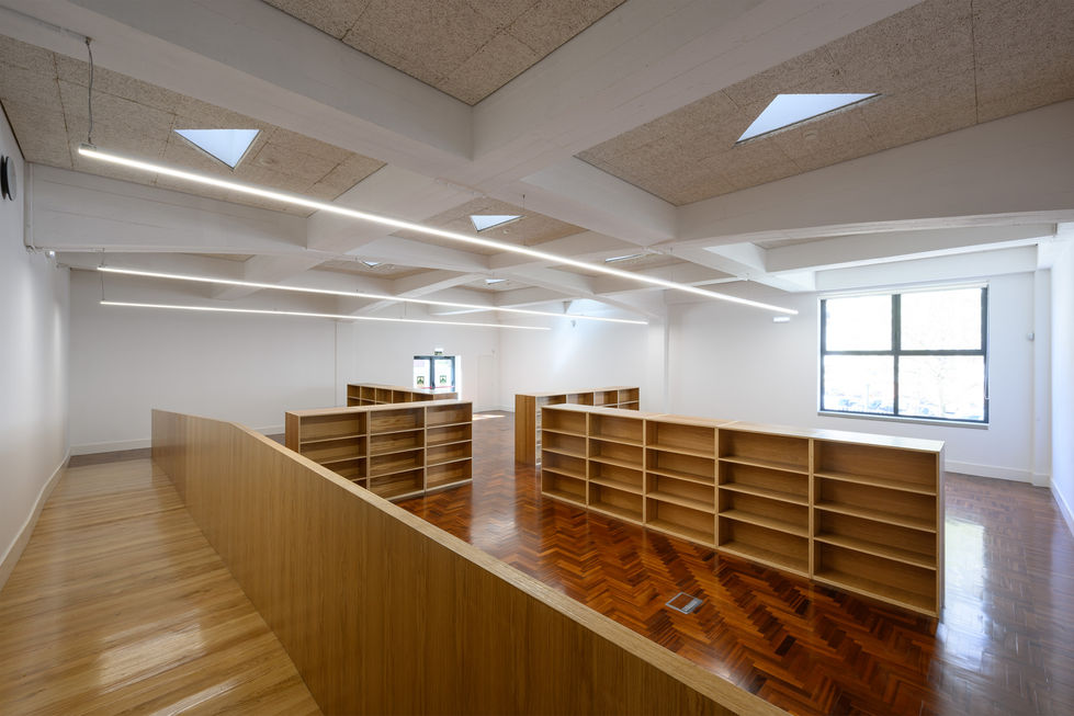 116-Interior-Biblioteca