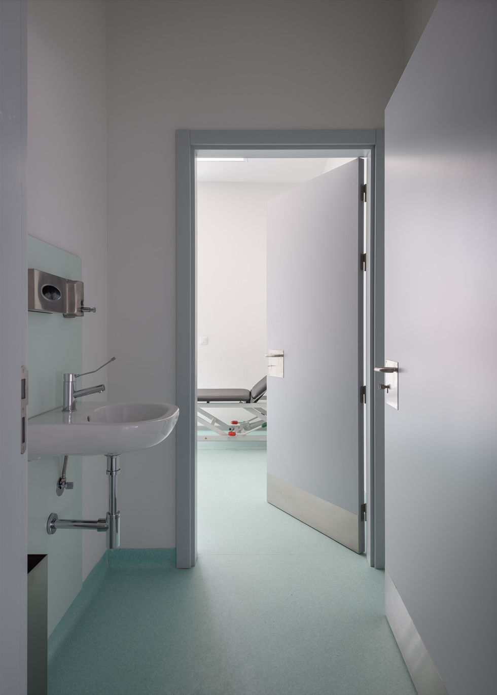 115-Interior-Gabinete 18