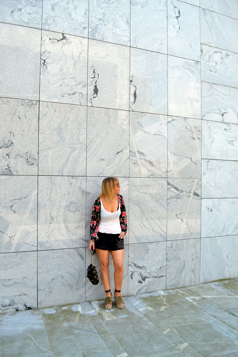 denim shorts, fringe kimono, street style, mjz fashion, blogger