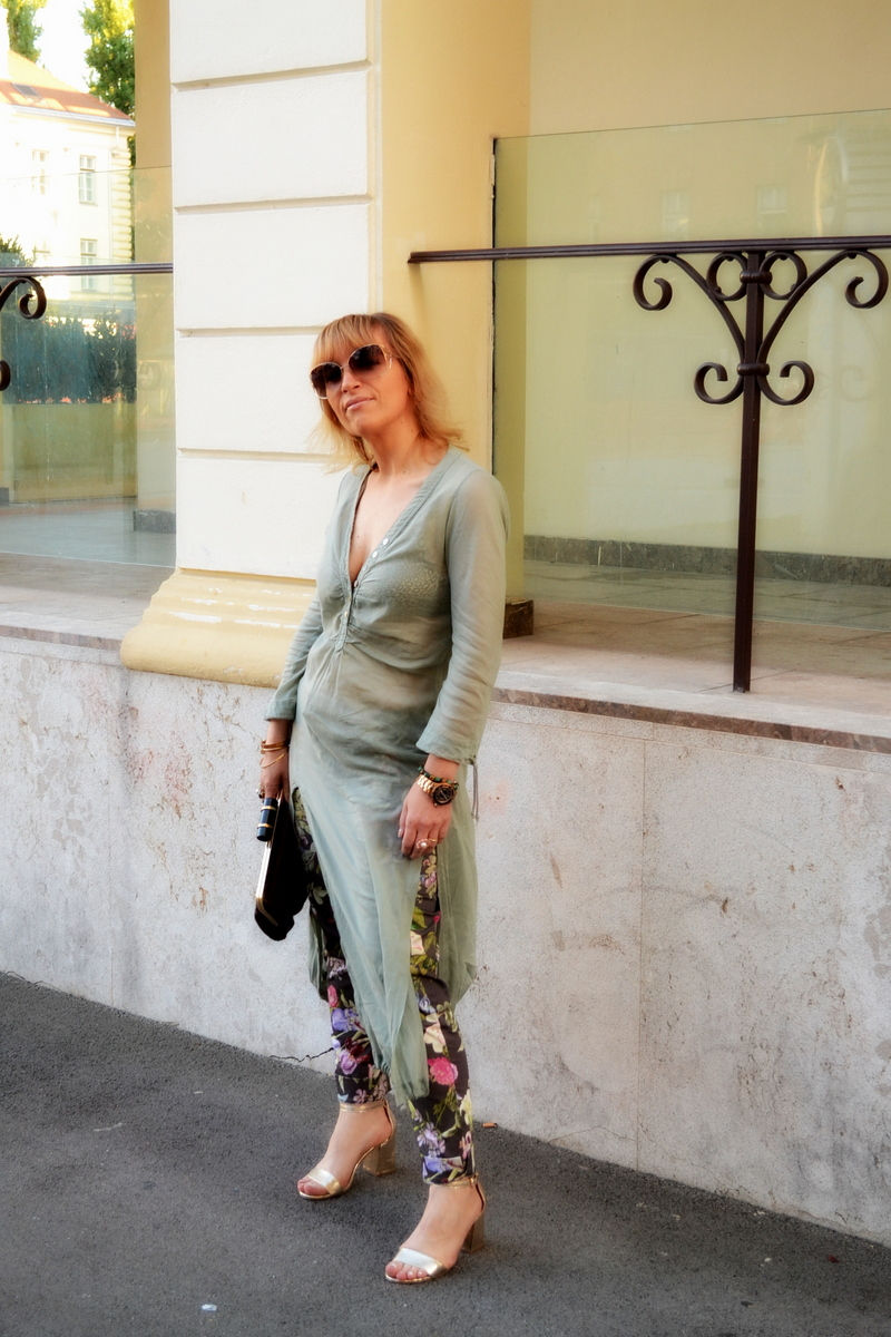 fashion blogger, street style, shirt dress, flower pants