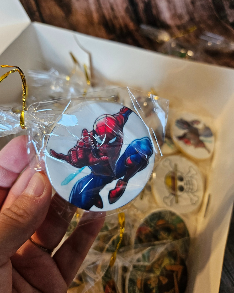 Miniature : Biscuit artisanal personnalisé thème super-héros pour événement enfant