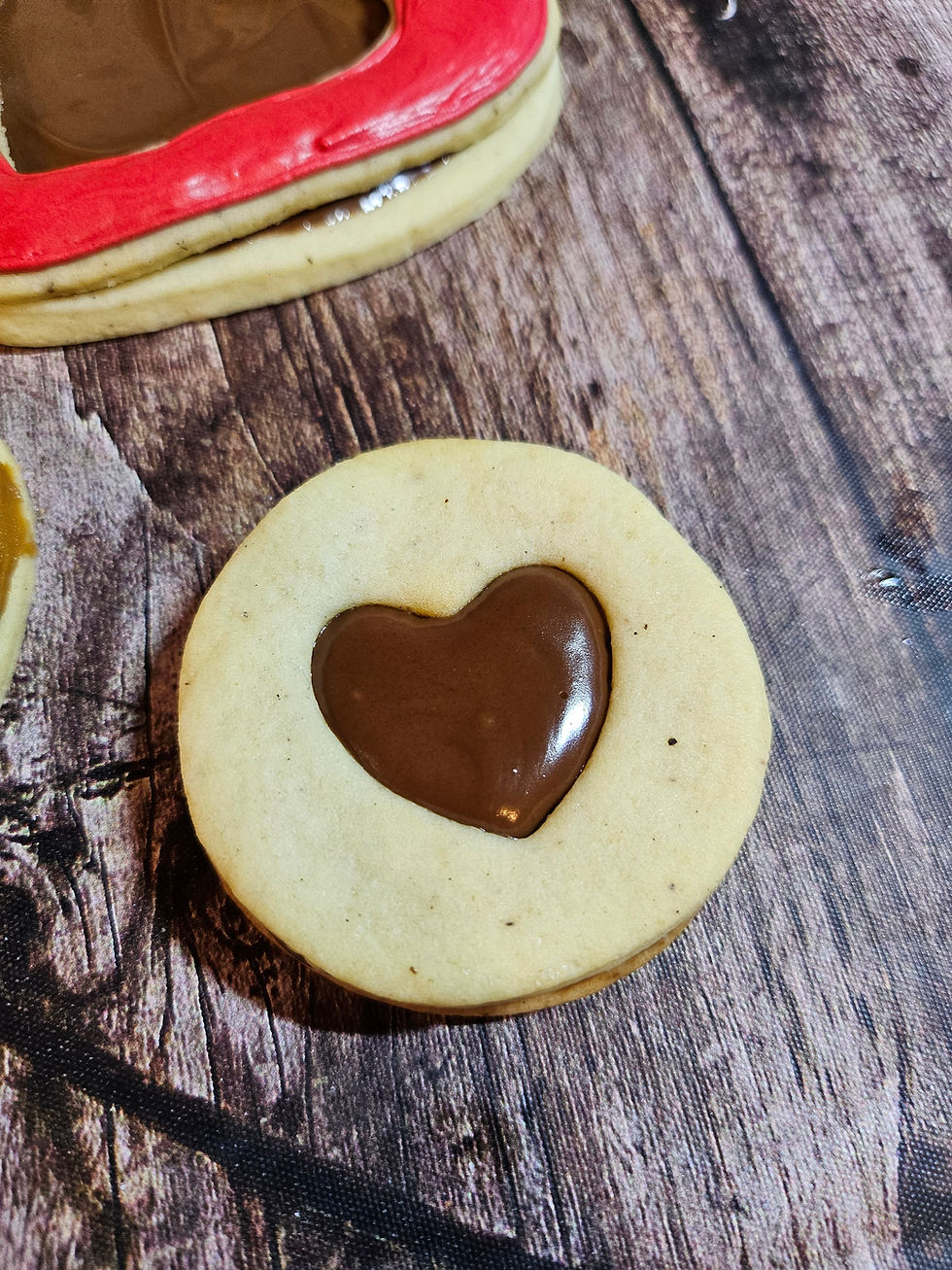 Miniature : biscuits coeurs fourrés à la pate à tartiner petit format Nocciolata ou spéculoos lotus