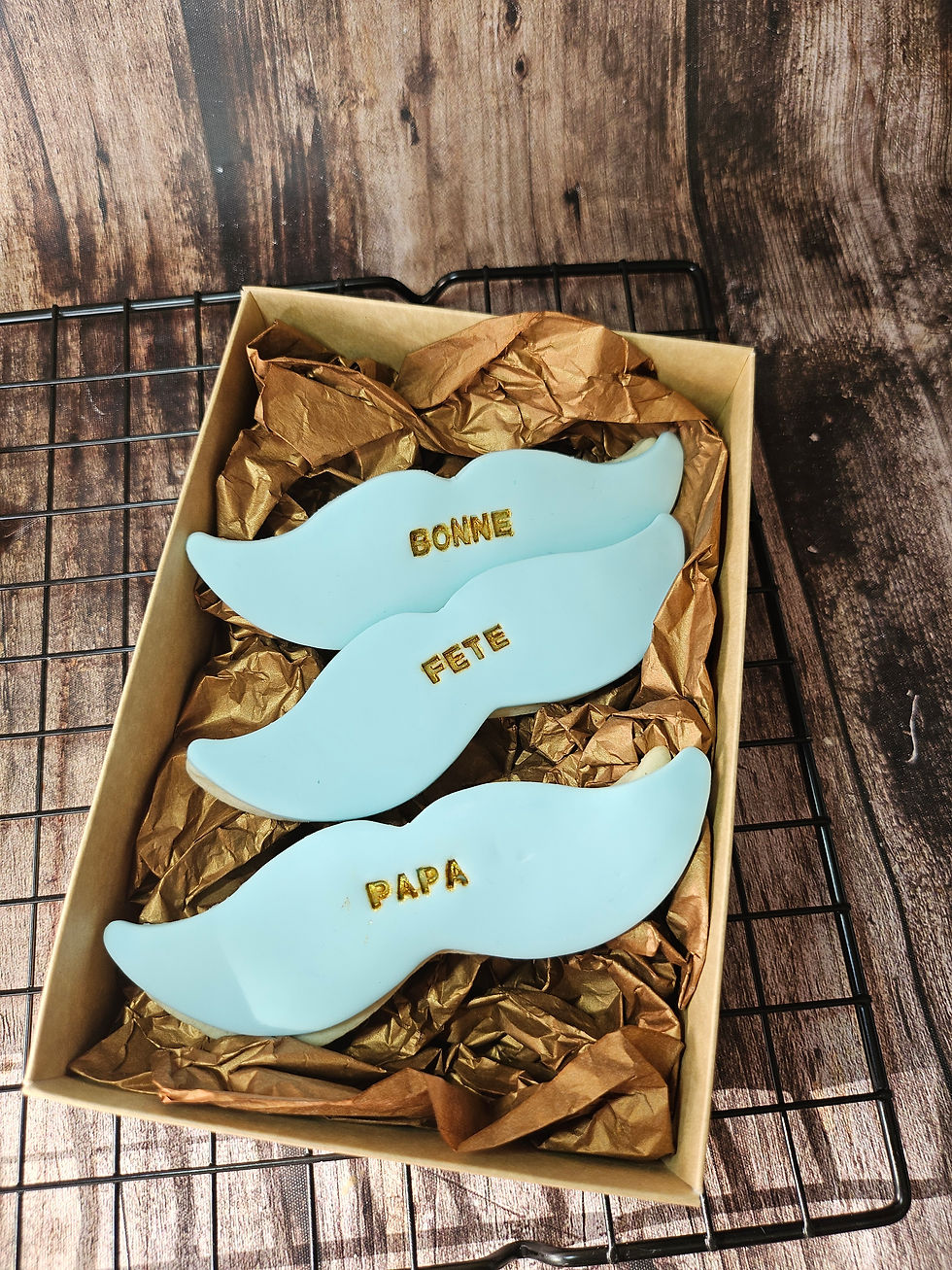 Miniature : Biscuit moustache personnalisé - Message court (Papa, Papi…)