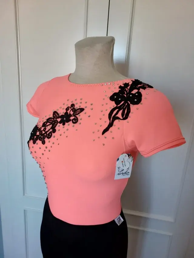 Miniature : Mono de patinaje artístico