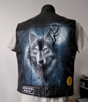 Wolf_Handpainted_Leather_jacket.jpeg