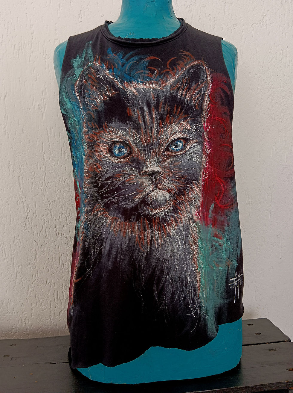 Thumbnail: Canotta nera donna dipinta a mano Gatto colors vista frontale