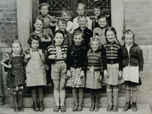 Klassenfoto Jahrgang1947.jpg