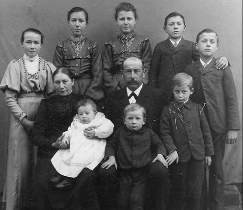 Familie 1905.jpg
