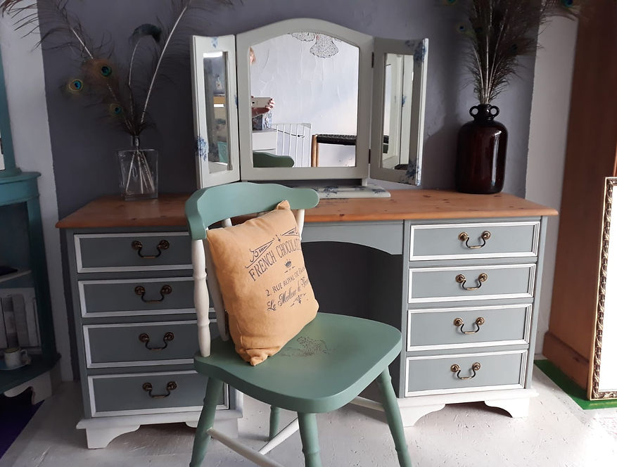 Dressing Table and Chairs.jpeg