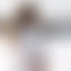 Photographe grossesse en Île-de-France : choisir le lieu de votre séance maternité, du domicile francilien au home studio de Léchelle en Seine-et-Marne