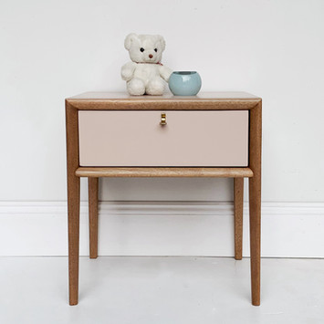 Mid century modern night table with one drawer. Cabinet and drawer front painted with One Hour Enamel by Wise Owl Paint colour 1987. Natural legs and face trim