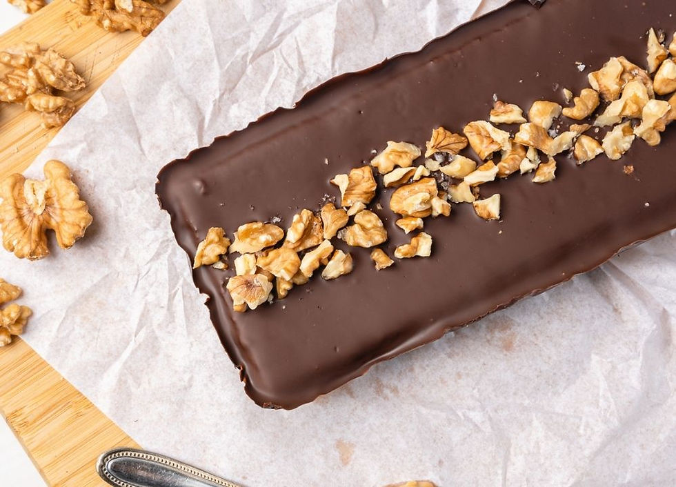 Low-Carb snickers bar slice