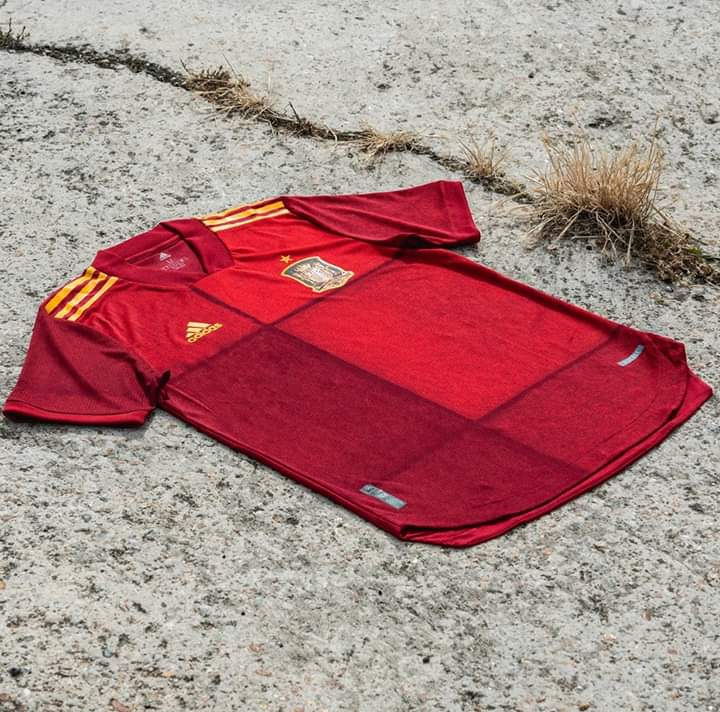 תמונה ממוזערת: חולצת ספרד יורו 2020
