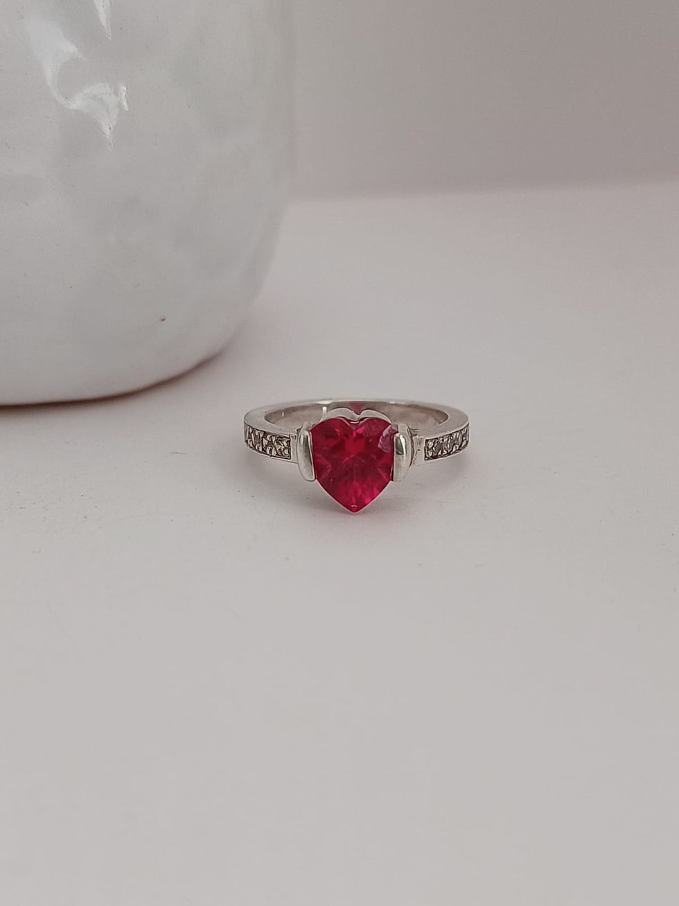 Miniatura: Anillo corazon rivieri
