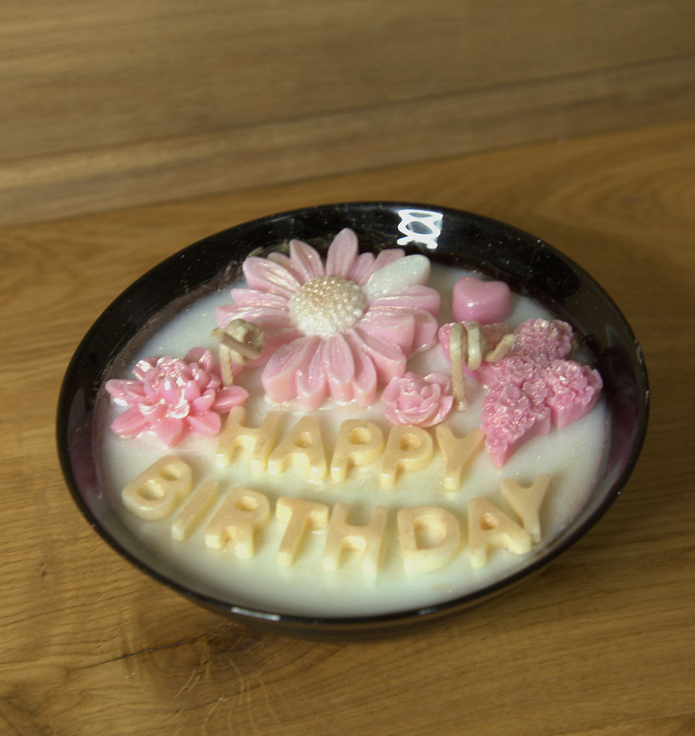 נר טבעי משעוות קוקוס בכוס מעוצב happy birthday