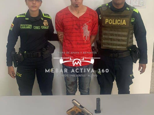 Persecución policial termina en captura de tres personas y la incautación de un arma de fuego