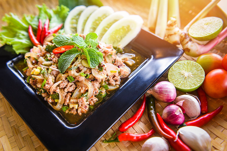 spicy-minced-pork-salad-thai-food-served