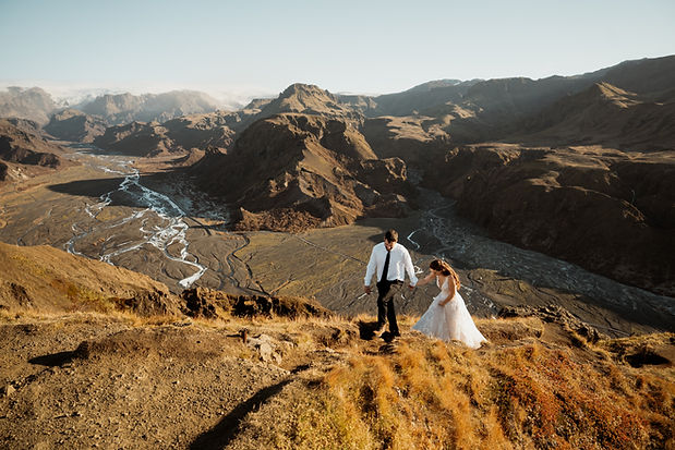 iceland-hike-wedding-valley-of-thor.jpg