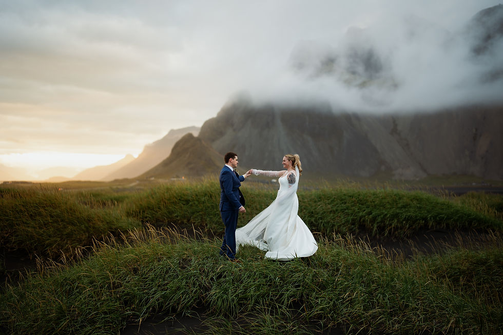 iceland-elopement-midnight-sun