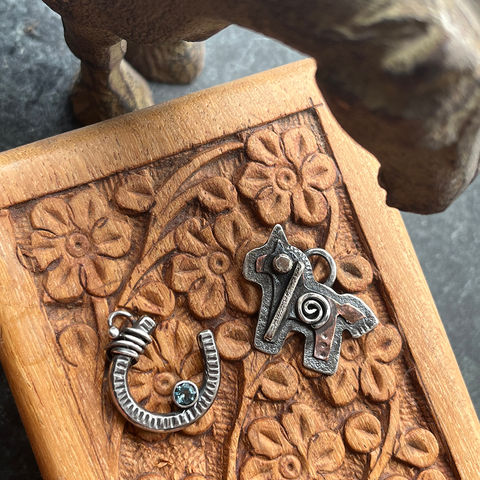 horse-charms-linda-parks-jewelry.jpg