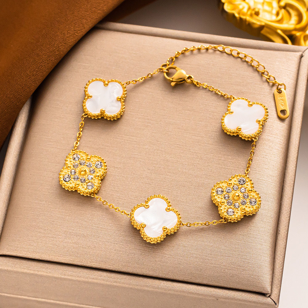 Klaver armband wit met diamanten