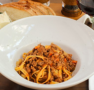 tagliatelle-al-ragù
