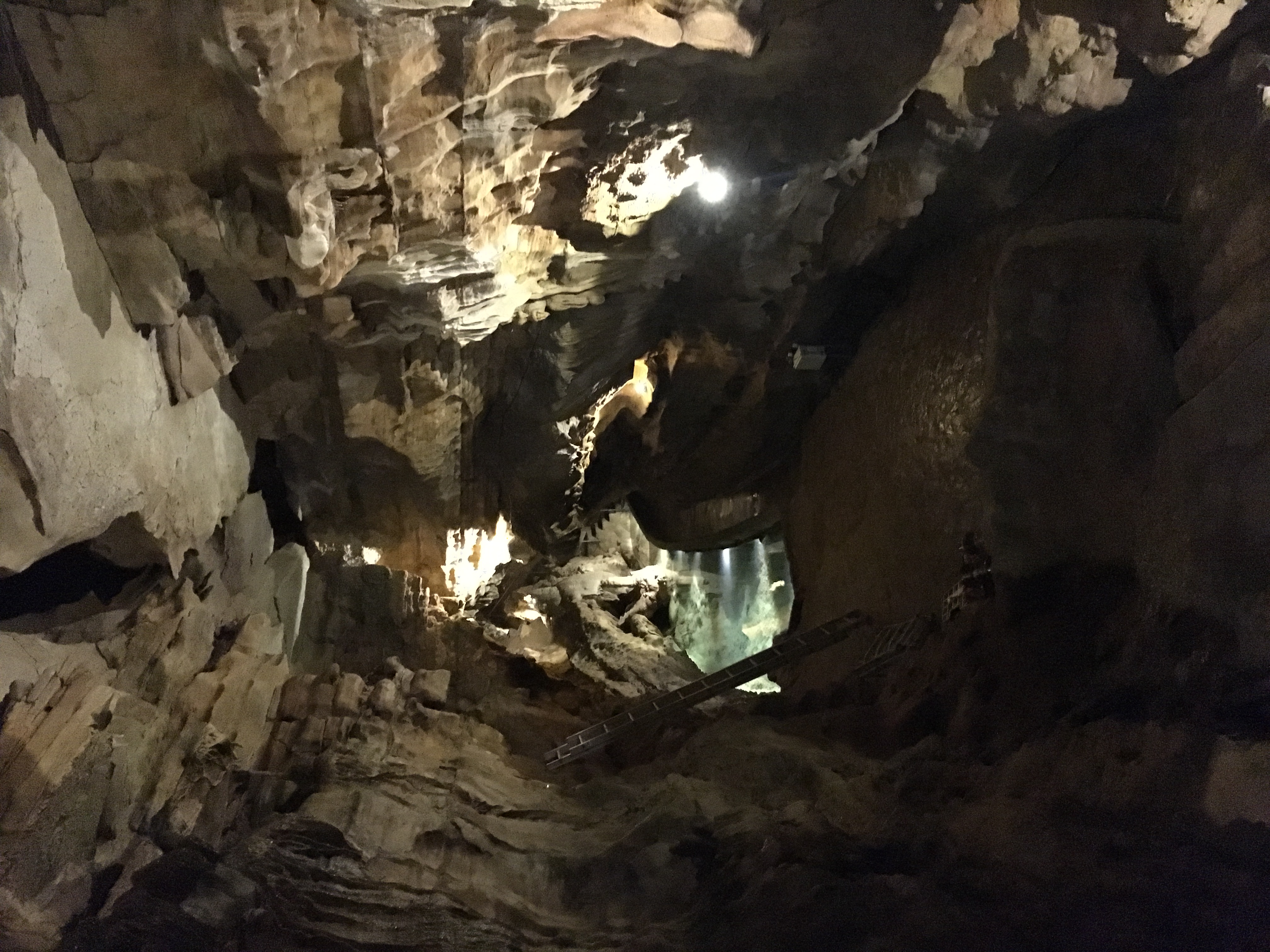 mammoth onyx cave vs mammoth cave for kids