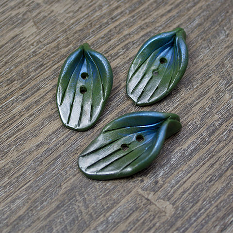 Thumbnail: Large Oval Polymer Leaf Buttons