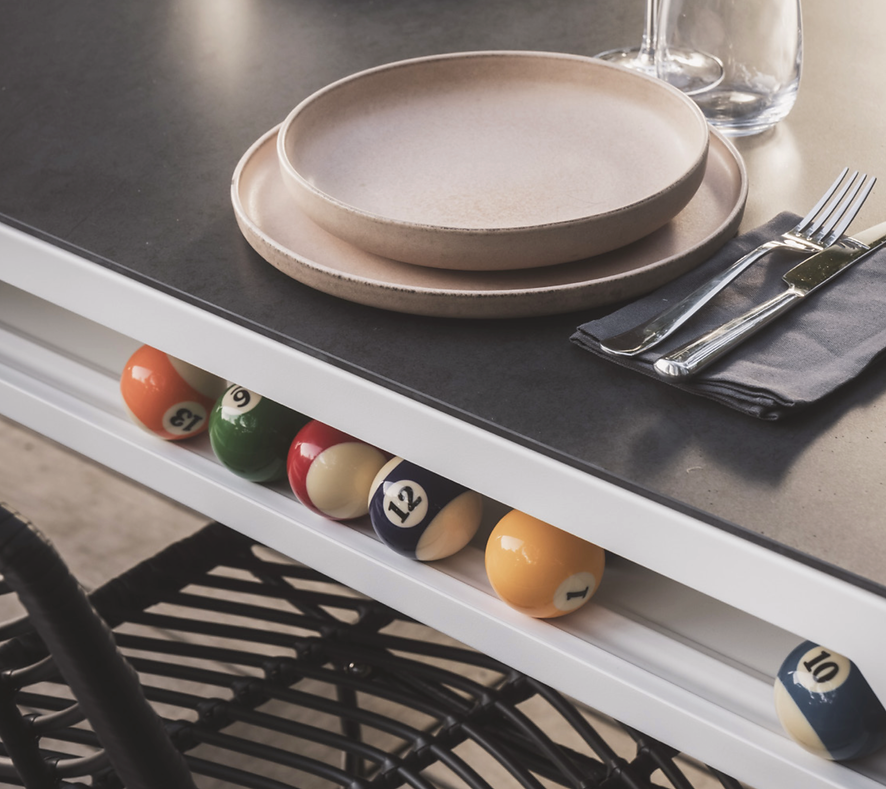table à manger exérieur cornilleau billard.png