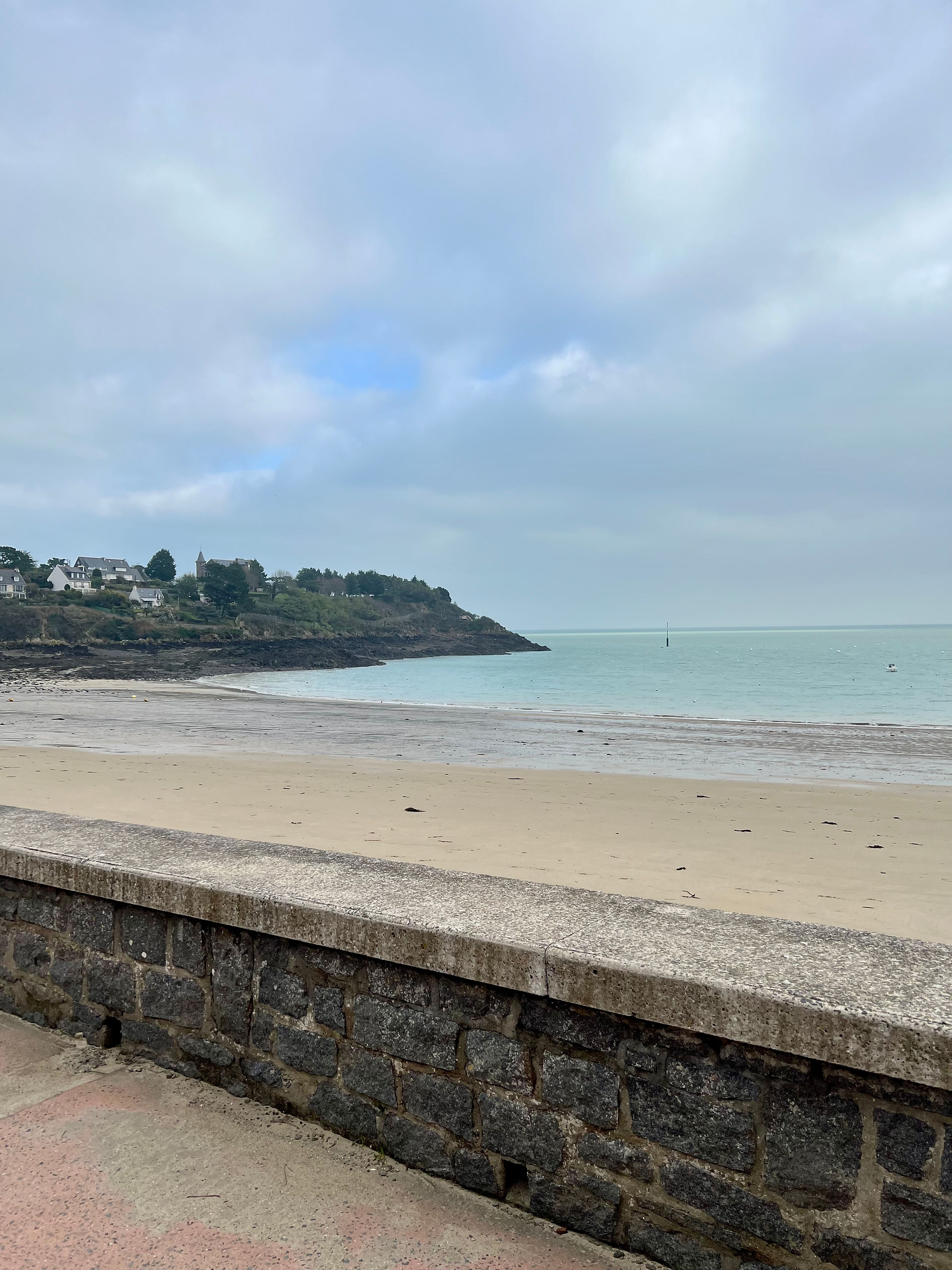 La plage de Port Mer sur la commune de Cancale