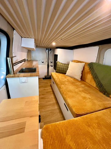 Décoration de Sunny, le van aménagé en location de Green-Van