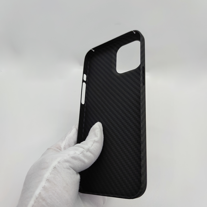 Thumbnail: Carbon Fiber Phone Case – Thin Aramid Hard Cover with Lens Protection for iPho