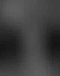 สูทสำหรับเจ้าบ่าว LGBTQ+ จาก Basic Instinct ดีไซน์ที่แสดงตัวตนและความภาคภูมิใจ